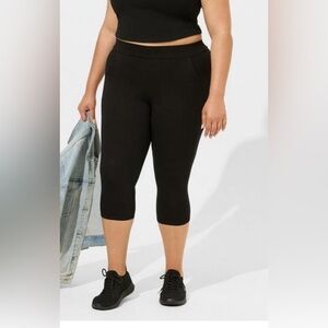 Torrid Pedal Pusher Signature Waist Pocket Legging 2x